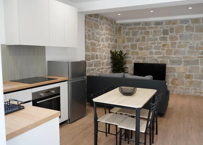 Luxury Beachside Apartment Stobrec, 30M To Pebble Beach, Restaurants, Center Of Stobrec